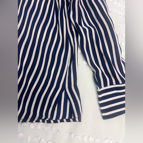 Diane Gilman Vintage 100% Silk Striped Button Down Blouse Size Medium - Picture 7 of 9